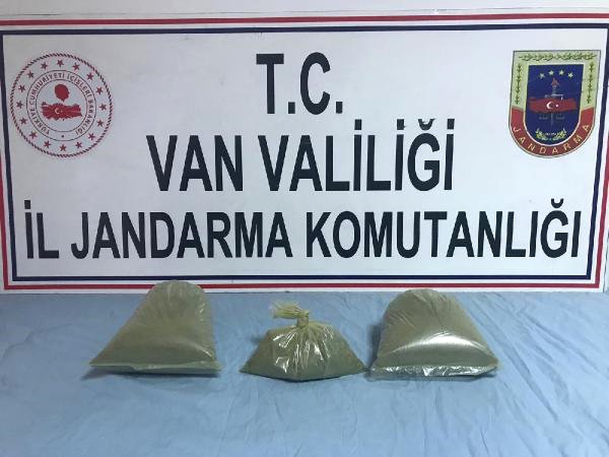 Taşıdığı Poşetten 2 Kilo 134 Gram Esrar Çıktı