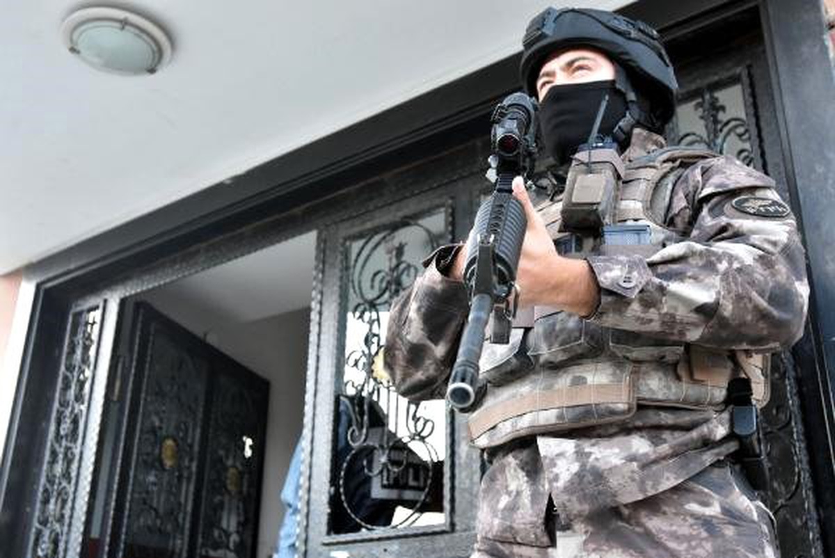 Van Merkezli 22 İlde Fetö Operasyonu: 28 Gözaltı