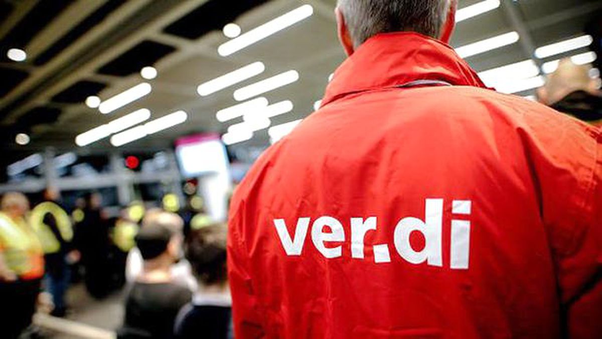 Almanya\'da Her Yerde Grev Var Binlerce Kişi İşi Bıraktı