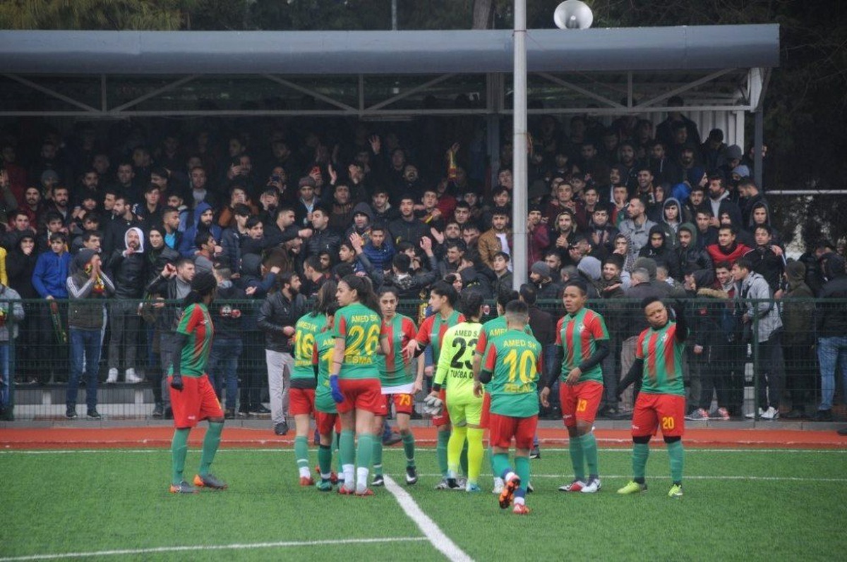 Amed Sportif Faaliyetler\'in Kadın Futbolcularından Teşekkür Mesajı