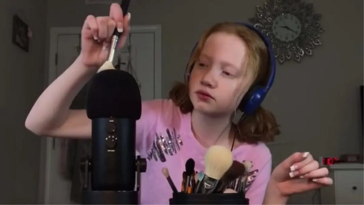Asmr Videoları Çekerek Günde 1000 Dolardan Fazla Para Kazanan 13 Yaşındaki Youtuber