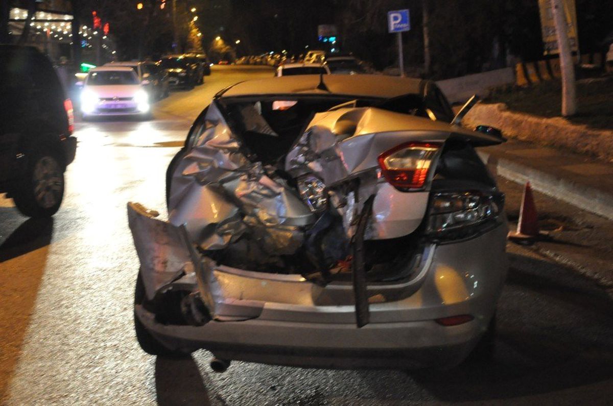 Başkent\'te Trafik Kazası: 1 Ölü, 3 Yaralı