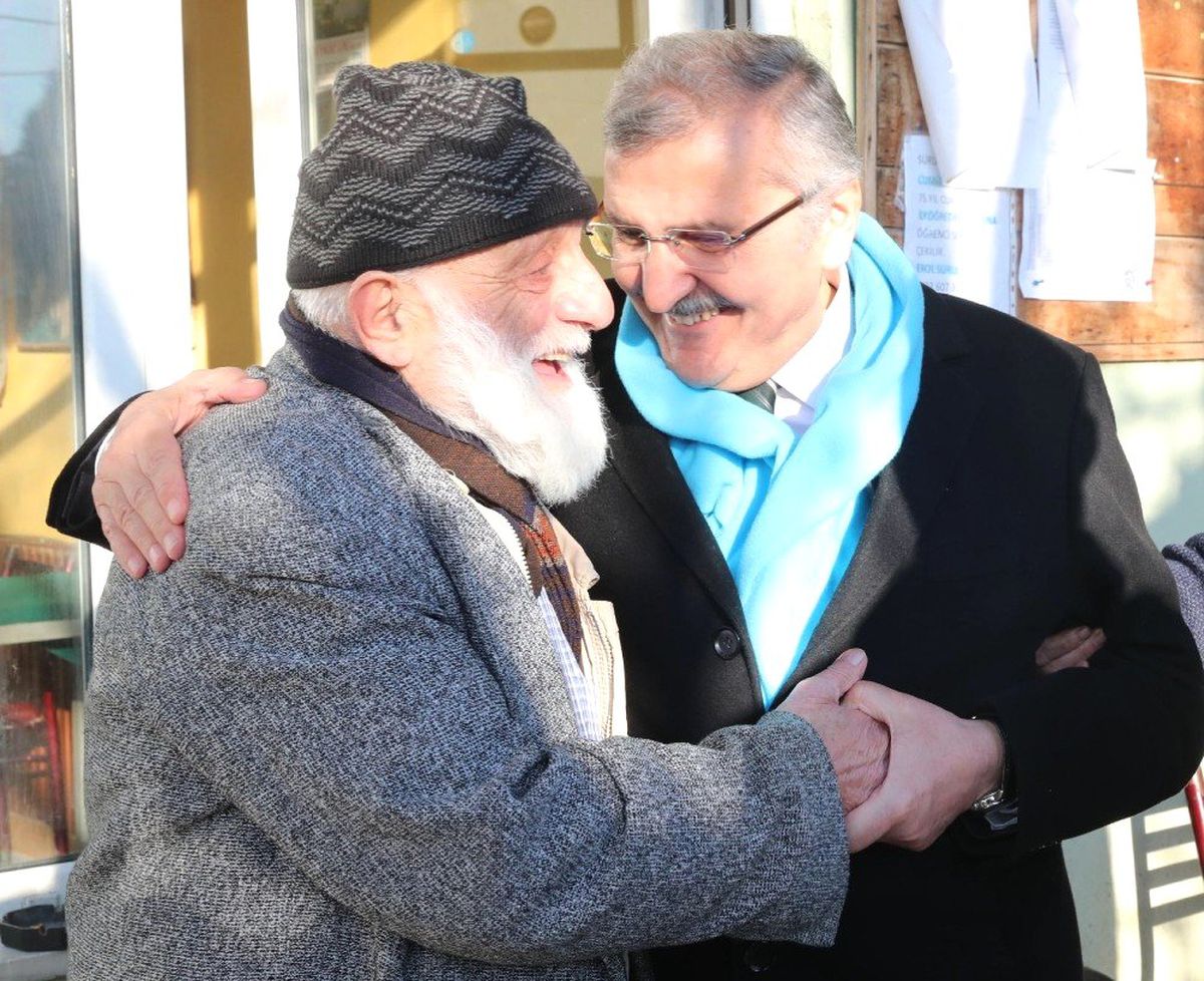 Beykoz Belediye Başkan Adayı Murat Aydın, Beykoz\'un Köylerinde Vatandaşları Ziyaret Etti