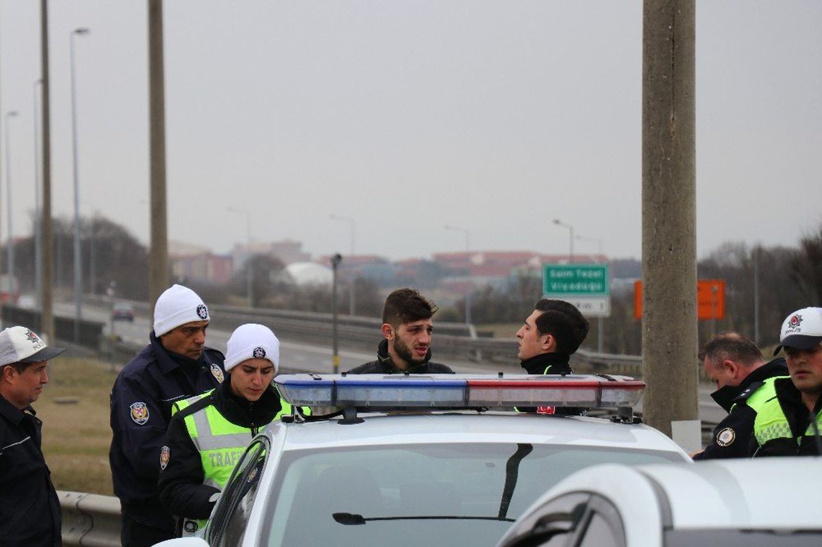 Ehliyetsiz Sürücü 25 Kilometrelik Kovalamaca Sonunda Yakalandı