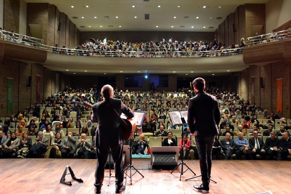 Gaziantep\'te "Gönüller Yapmaya Geldik" Adlı Konser ve Şiir Dinletisi
