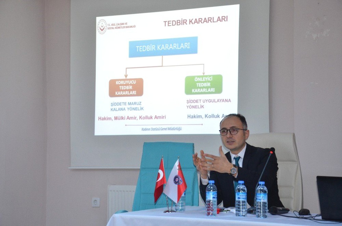 Günyüzü\'nde Aile İçi ve Kadına Şiddet Konferansı Düzenlendi