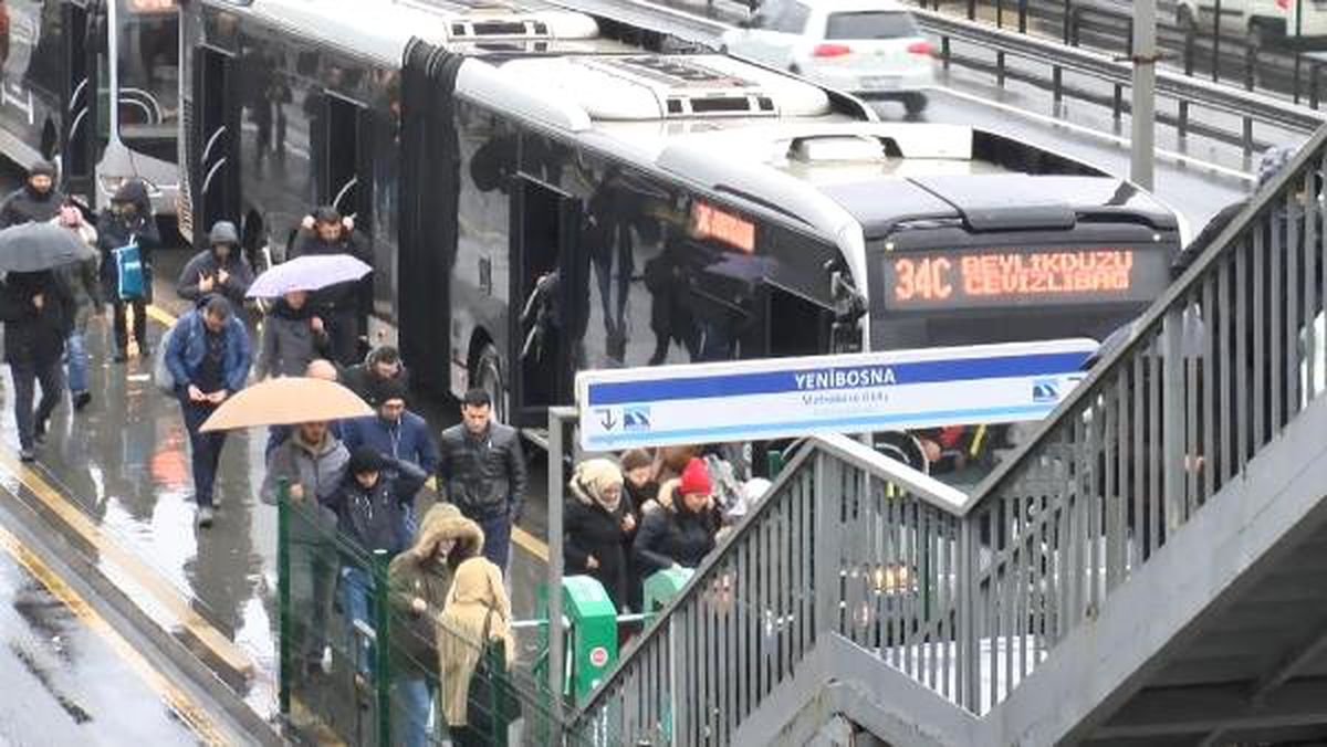 İstanbul\'da Yağmur Etkili Oluyor