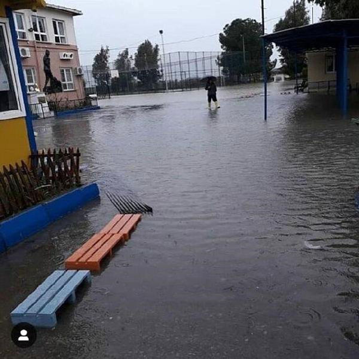 İzmir\'de Sağanak Etkili Oldu