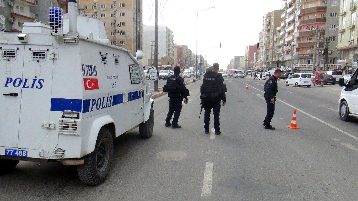 Kızıltepe\'de Şüpheli Çanta Paniği