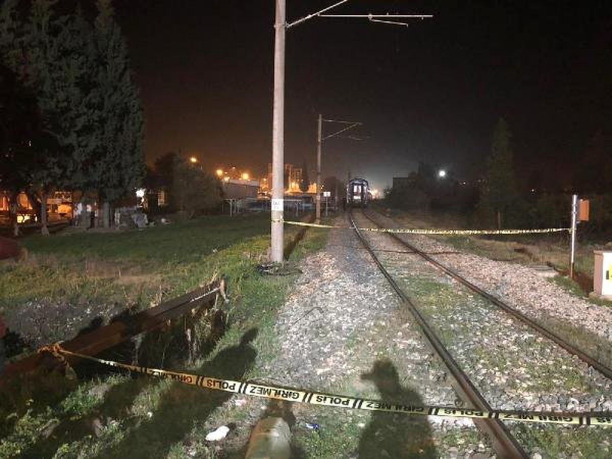Osmaniye\'de Treninin Çarptığı Liseli, Ağır Yaralandı