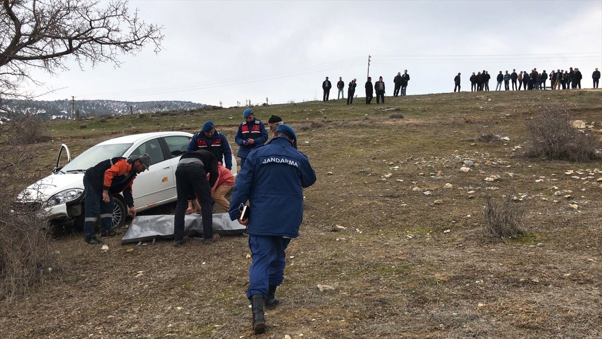 Otomobille Kaçan Hırsızlık Zanlılarına Ateş Açtı: 1 Ölü, 2 Yaralı