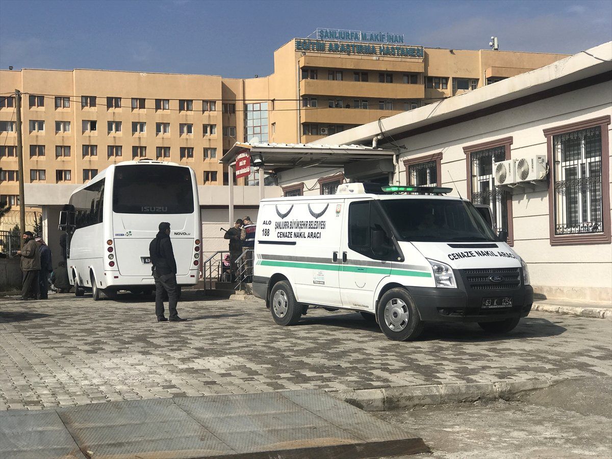 Şanlıurfa\'da Yıkılan Duvarın Altında Kalan Çocuk Öldü