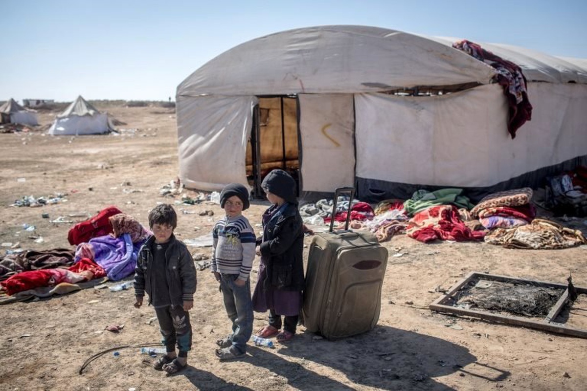 Suriye\'de Işid Kontrolündeki Son Bölgede Yaşayan Aileler Kaçmaya Başladı