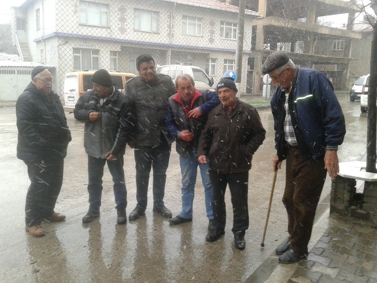 Tekirdağ\'da Yağmurlu Hava Yerini Kar Yağışına Bıraktı