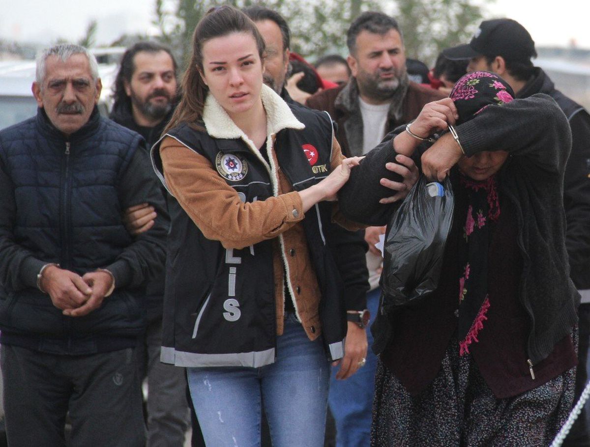 Uyuşturucu Satıcısı: "Satmıyorum Kanser Olduğum İçin İçiyorum"