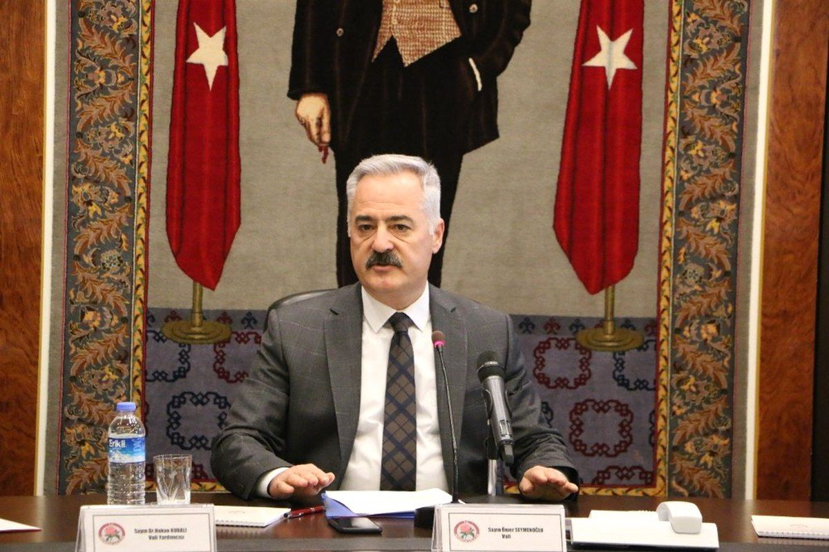 Vali Seymenoğlu: "Bağımlılıkla Mücadele, Topyekûn Olunursa Üstesinden Gelinebilecek Bir Konu"