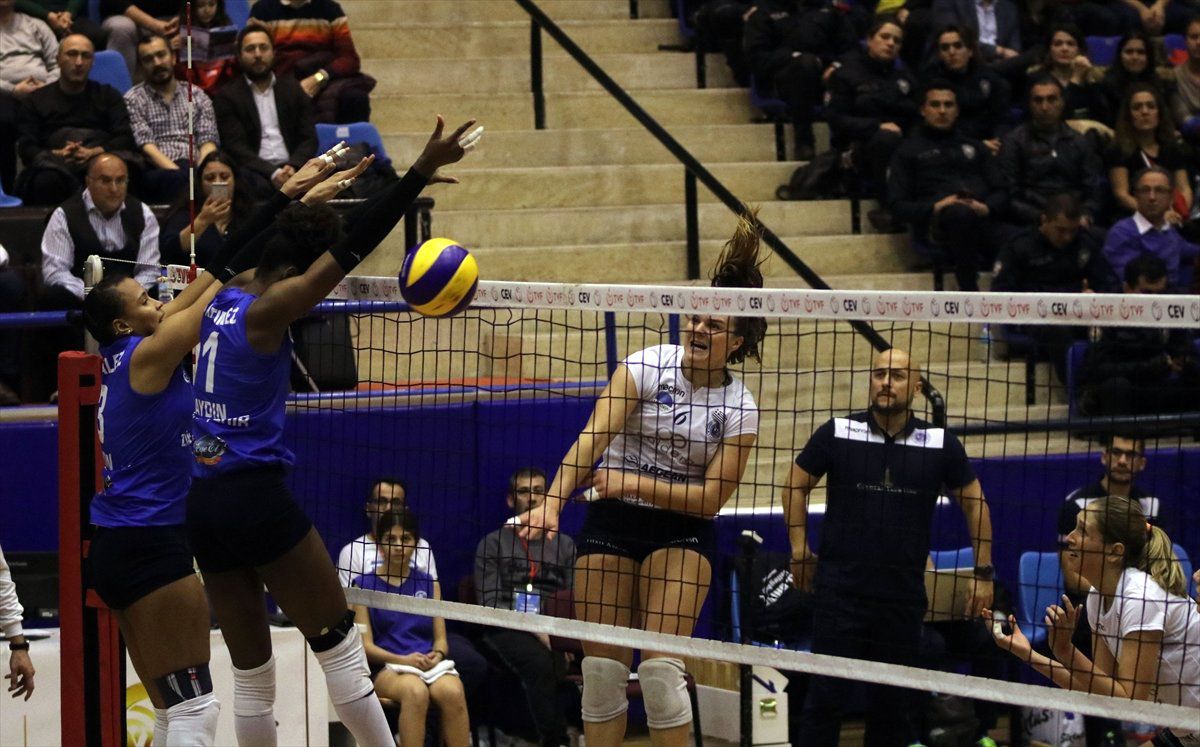 Voleybol: Kadınlar Cev Challenge Kupası