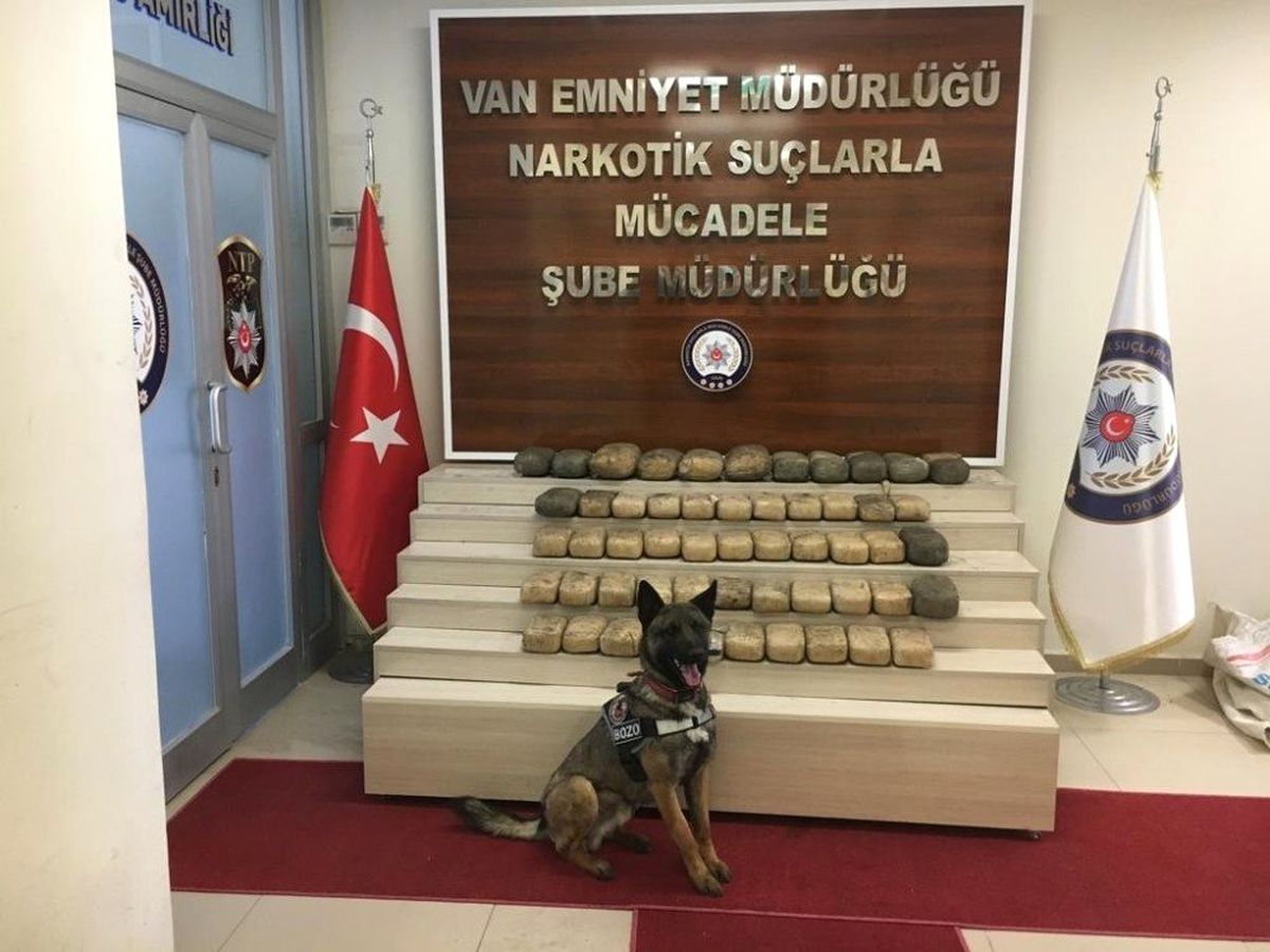 Yardım Kömür Torbalarının İçerisinde 69 Kilo Esrar Ele Geçirildi