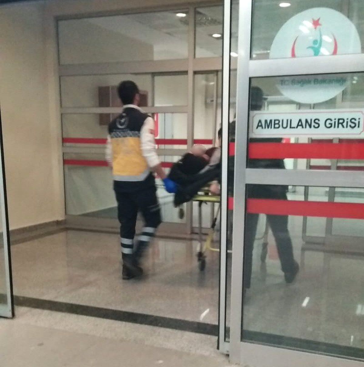 Yerde Hareketsiz Yatan Şahıs Alkollü Çıktı