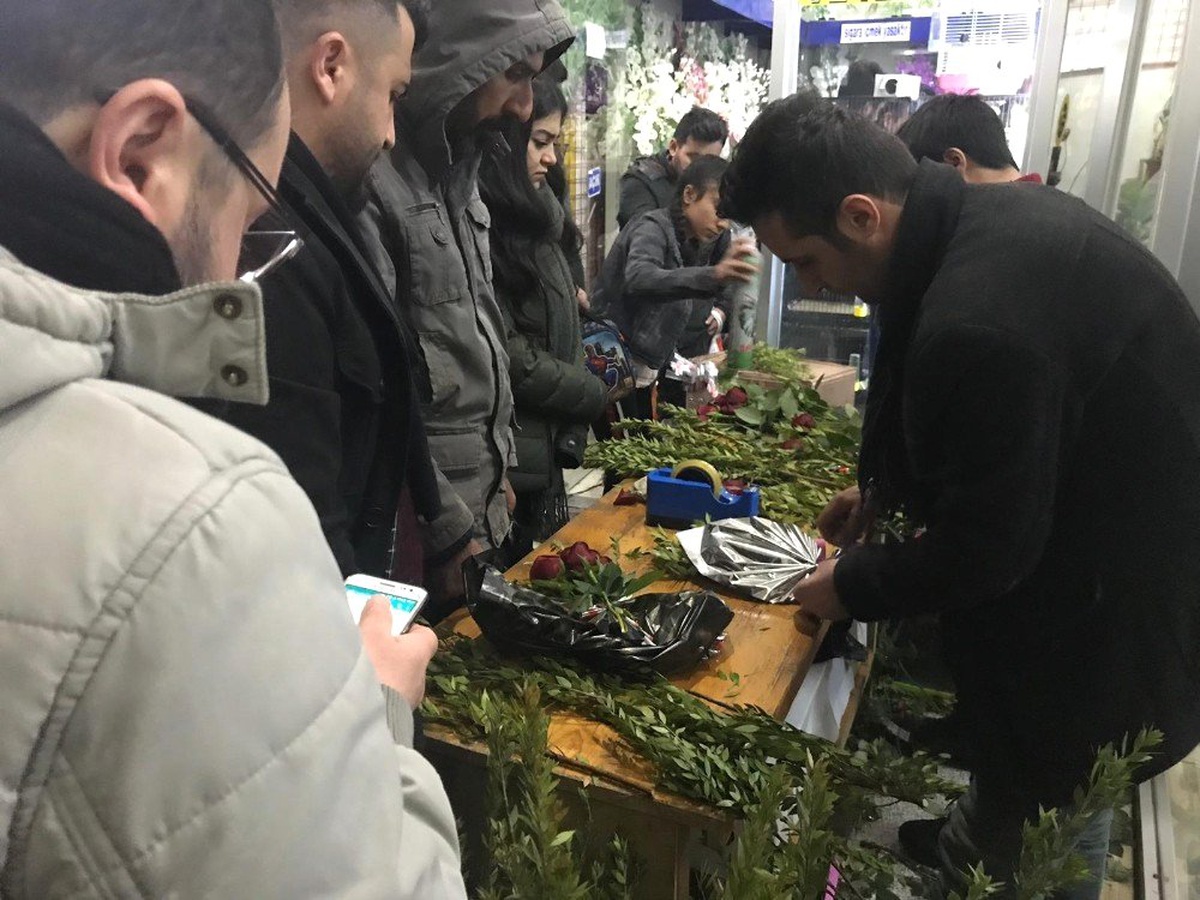 14 Şubat Sevgililer Günü Esnafın Yüzünü Güldürdü