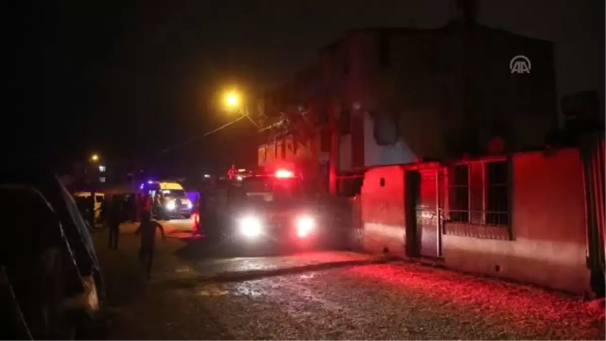 Adana\'da Ev Yangını
