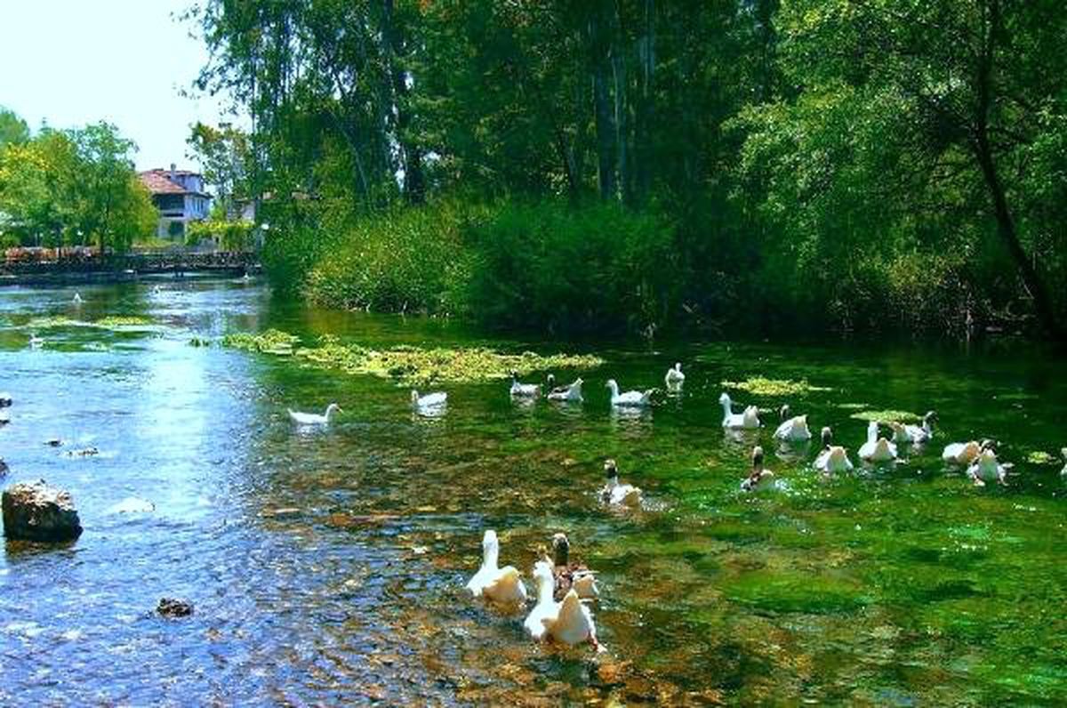 Akyaka\'da Her Mevsim, Başka Güzel