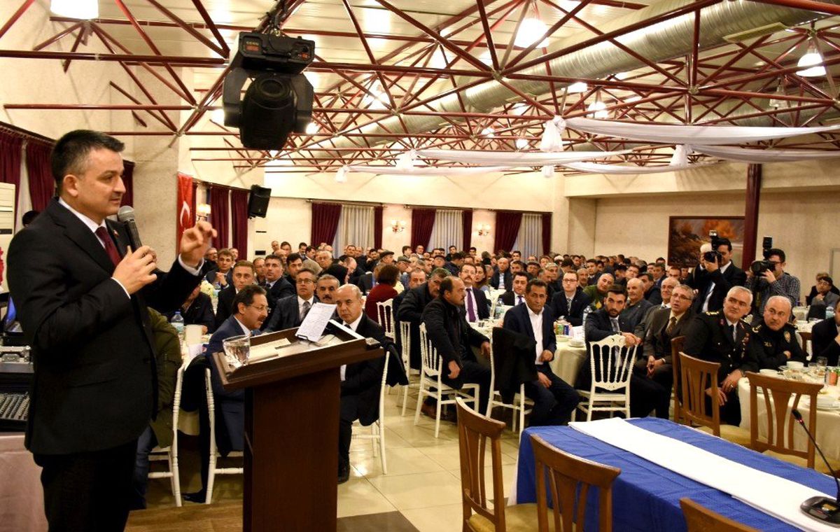 Bakan Pakdemirli: "Türkiye\'nin 18 Milyar Dolara Yaklaşan İhracatı, 12 Milyar Dolar da İthalatı Var"