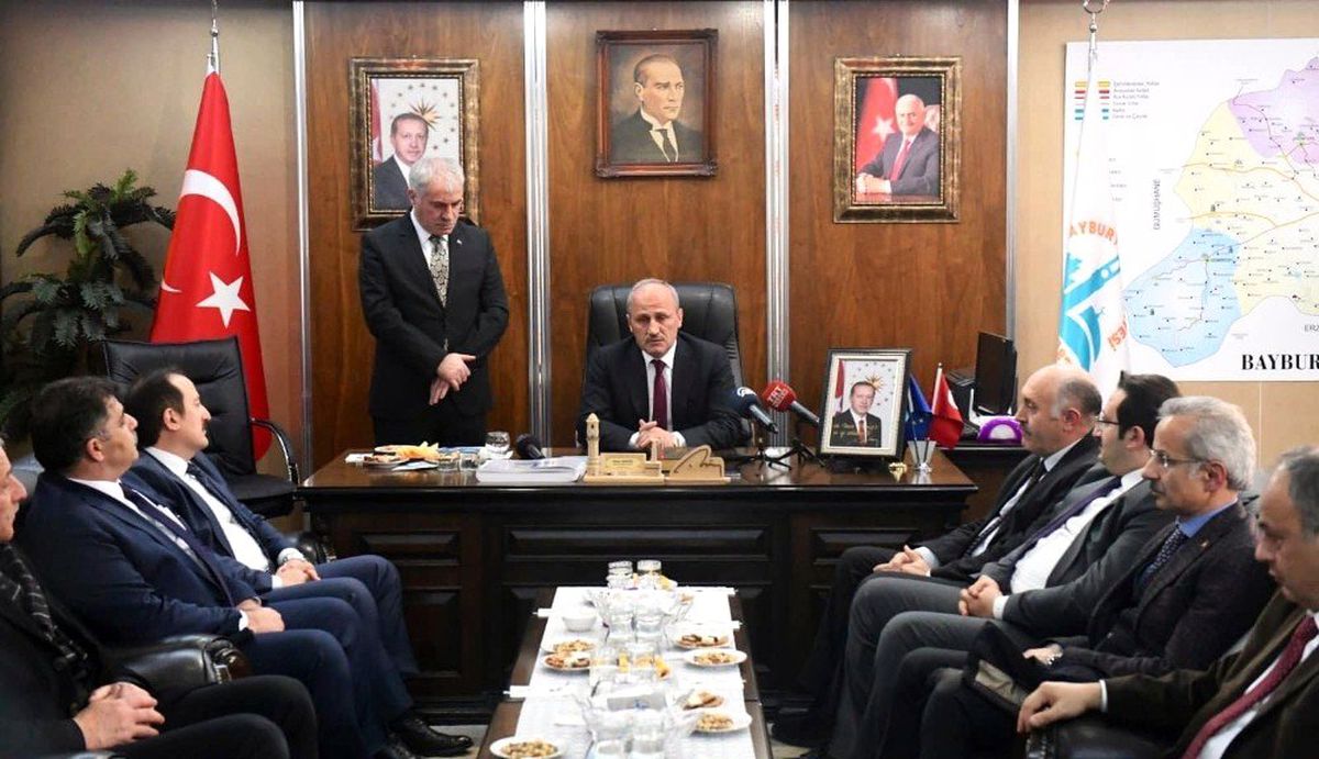 Bakan Turhan Bayburt\'ta Temaslarda Bulundu