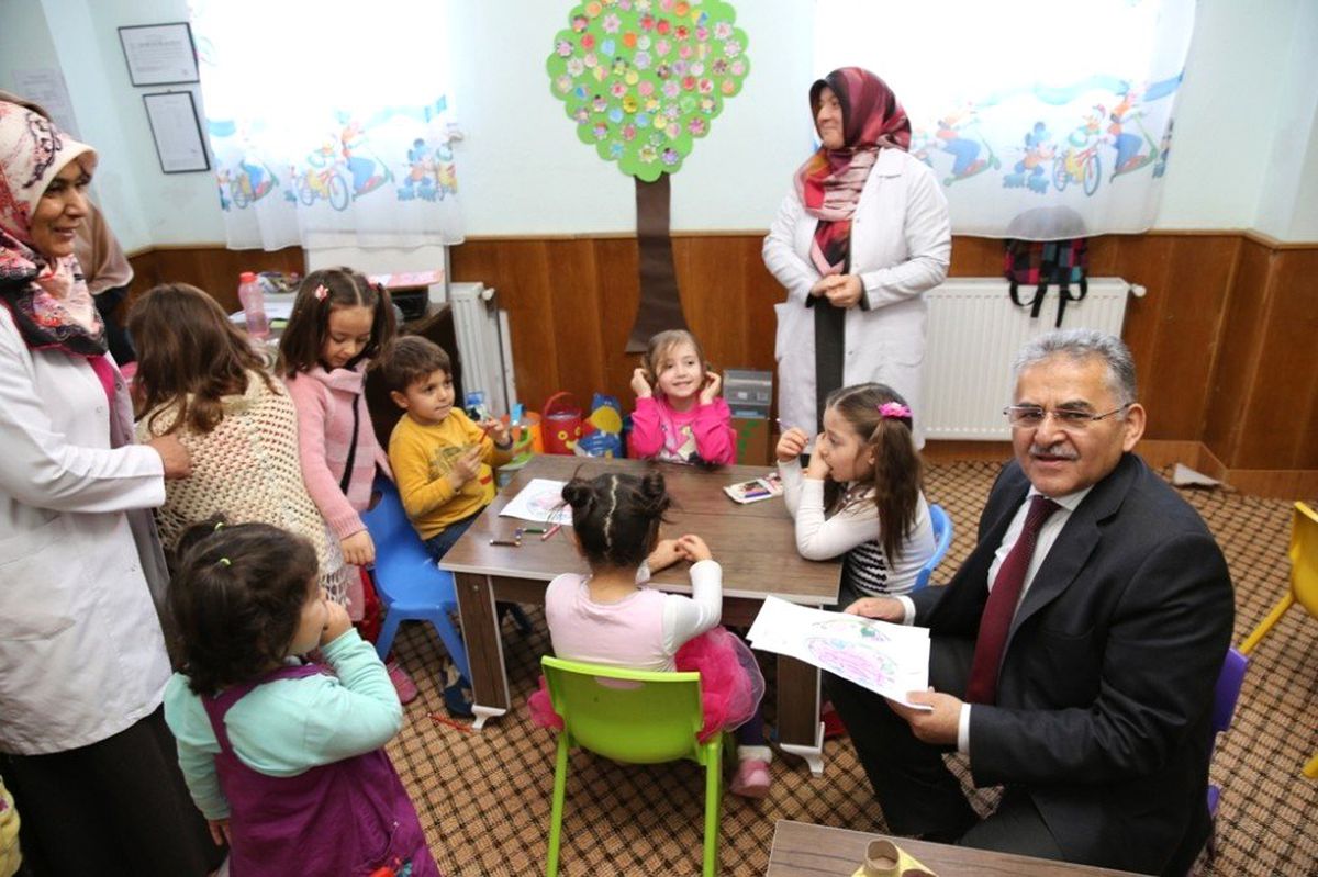 Başkan Memduh Büyükkılıç: "İhtiyaç Duyulan Bölgelerde Kreşler Açacağız"