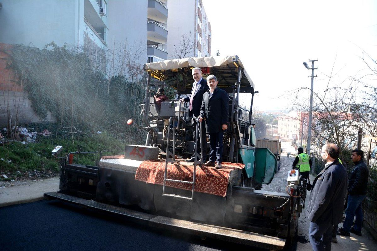 Belediye Asfalt Çalışmalarını Sürdürüyor