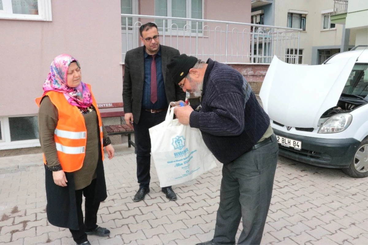 Beyşehir Belediyesinden Vatandaşlara Ücretsiz Bez Alışveriş Torbası