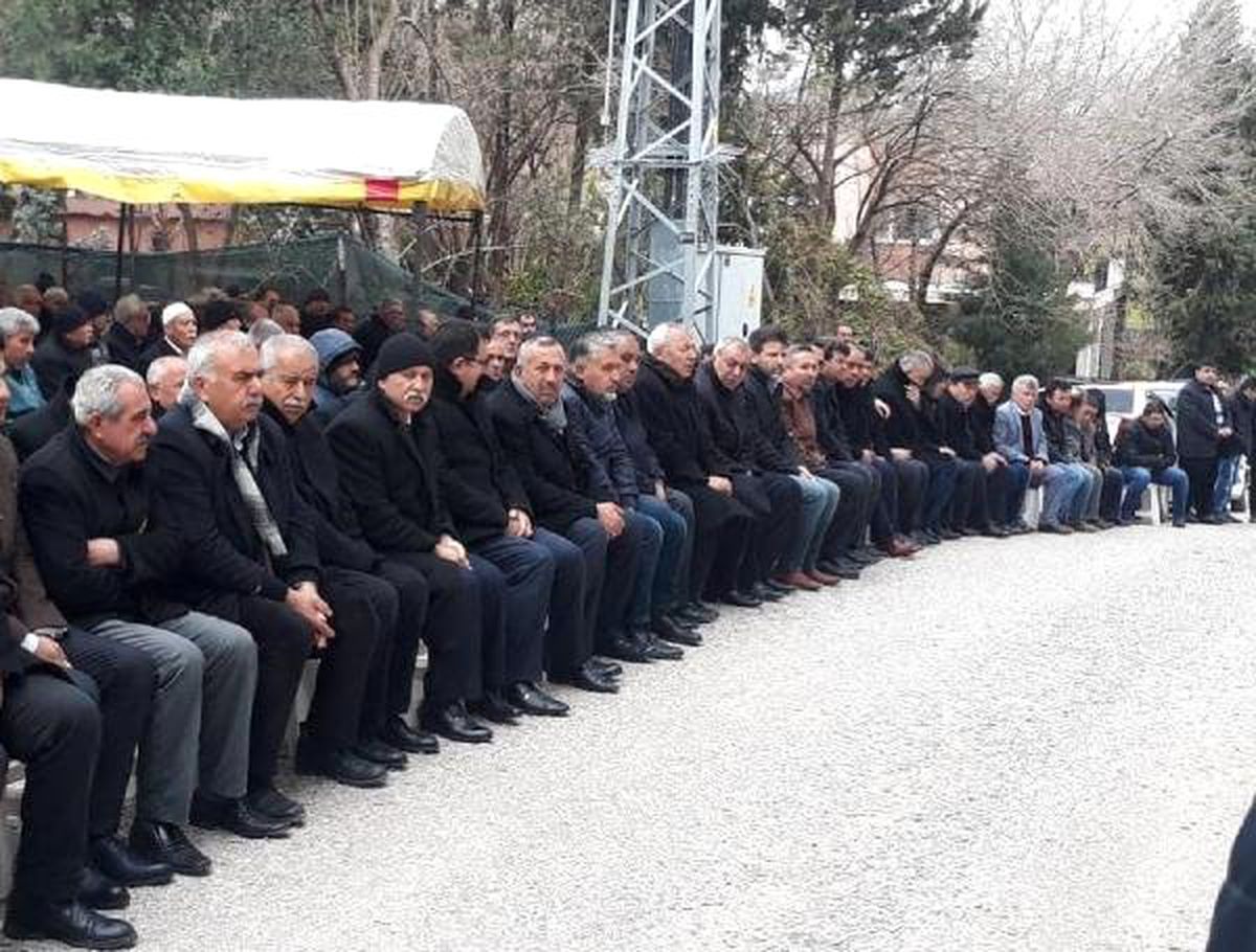 Bıçaklanarak Öldürülen Ala Çifti Toprağa Verildi