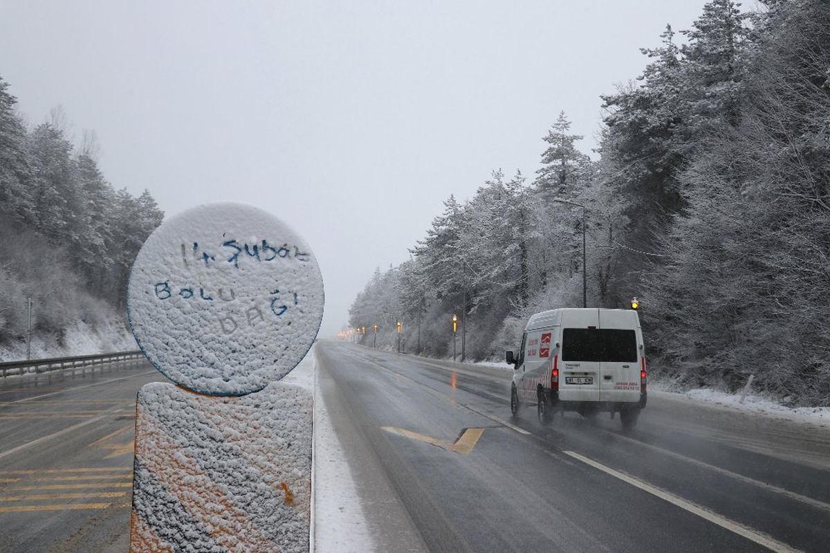 Bolu Dağı\'nda Kar Yağışı