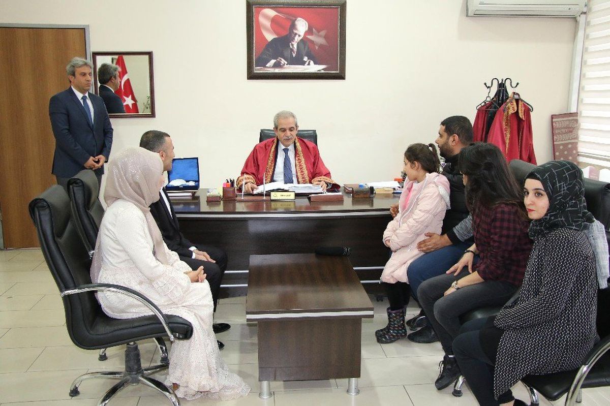 Demirkol Genç Çiftlerin Nikahlarını Kıydı