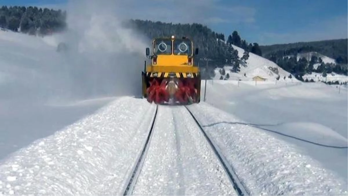 Demiryolunda Kış Mesaisi