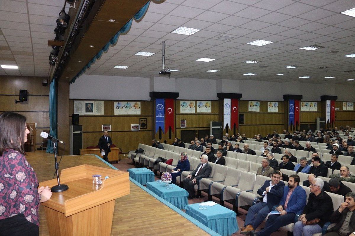 Elazığ\'da "Gençliğe Değer" Projesi