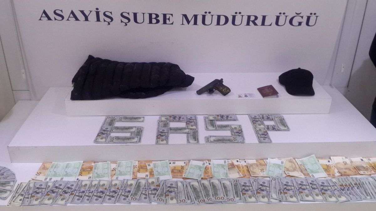 Fatih\'te Kargo Şirketinden 1 Buçuk Milyon Değerinde Dövizi Gasp Eden Şüpheliler Yakalandı