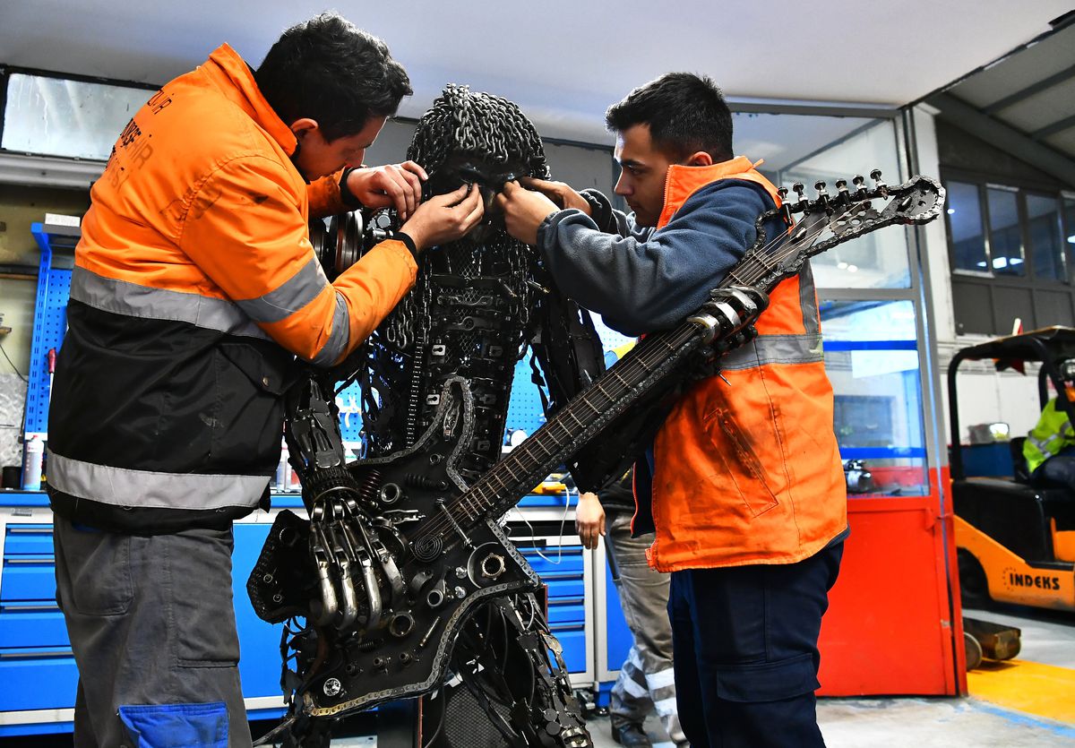 Hurdadan Sanat Çıktı