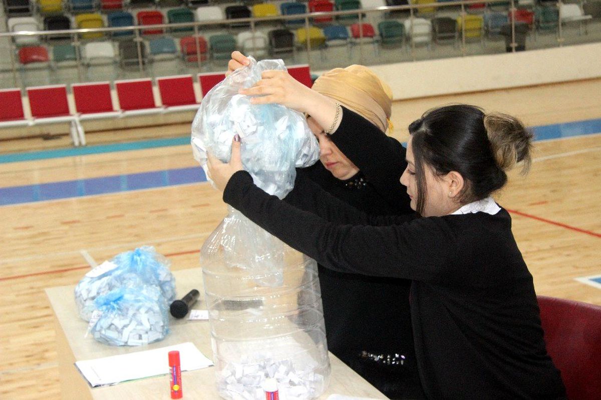 İş Umudu Turşu Bidonunda