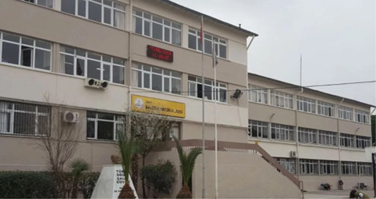 İzmir\'de 3 Erkek Öğrenci, 14 Yaşında Kız Çocuğuna Cinsel Saldırıda Bulundu