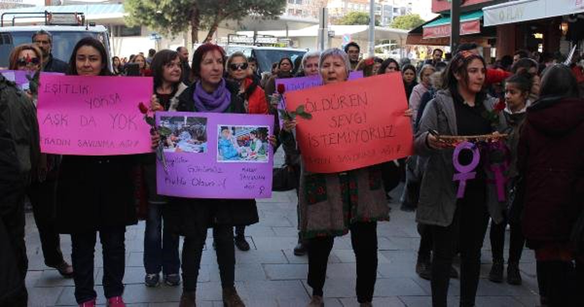Kadınlar, \'Eşitlik Yoksa Aşk da Yoktur\' Diyerek Dans Etti