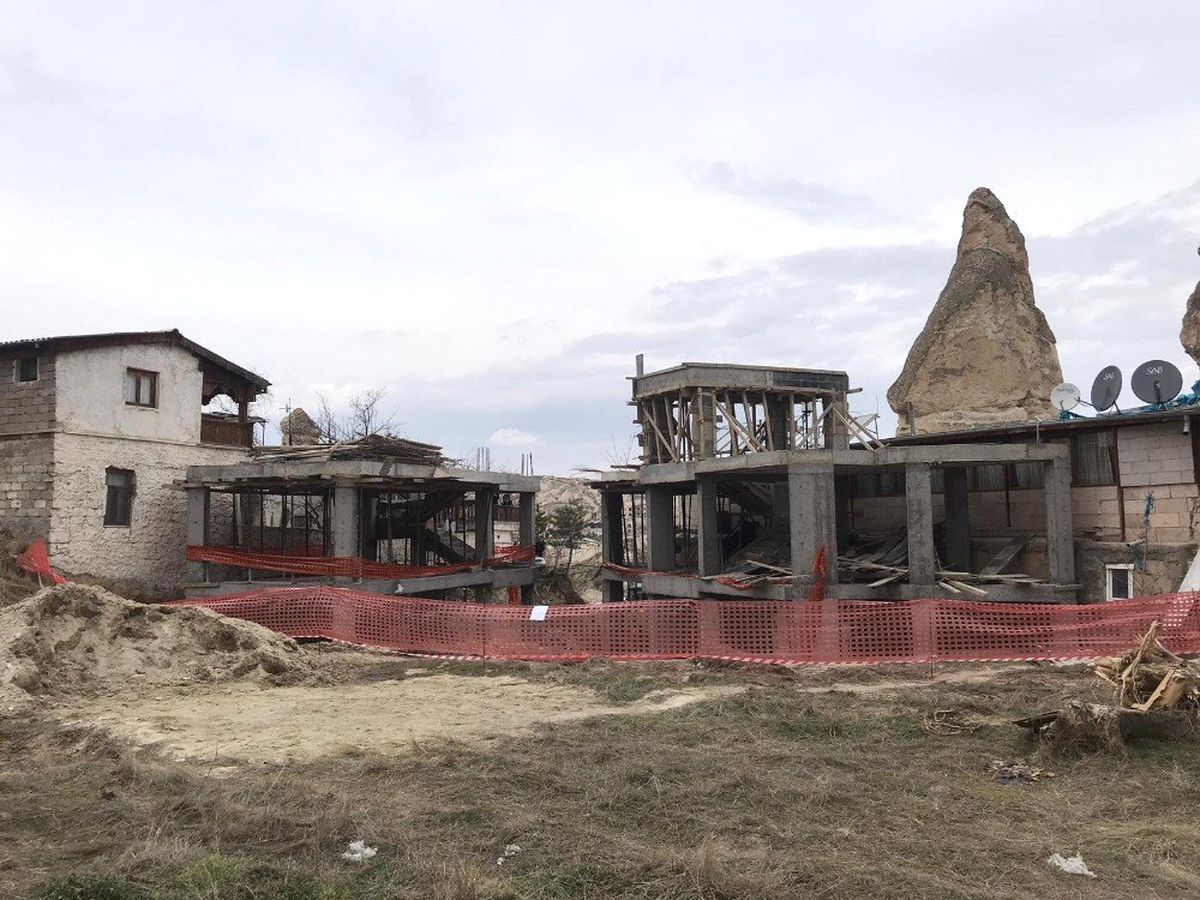 Kapadokya\'da O Otel İnşaatı Yıkılıyor