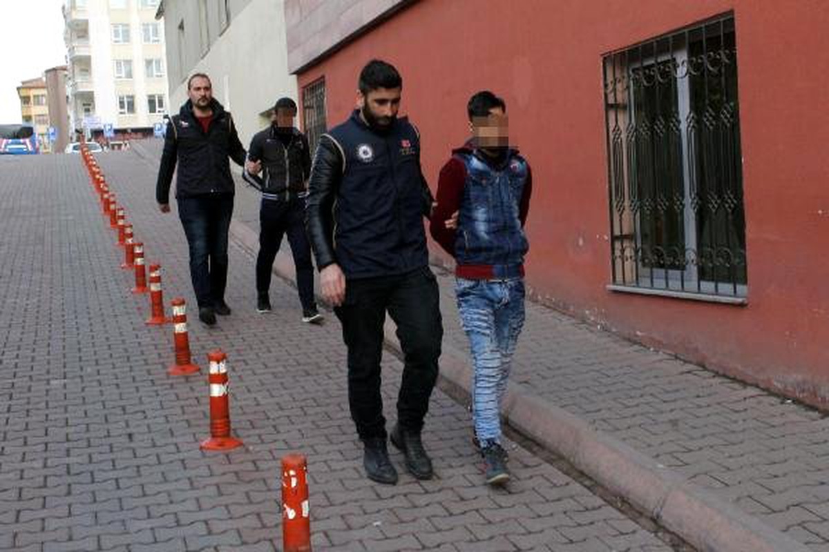Kayseri\'de Pkk/pyd Şüphelisi 2 Suriyeli Adliyede