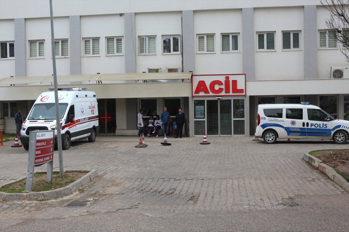 Kurtalan\'da Bıçaklı Kavga: 1 Yaralı
