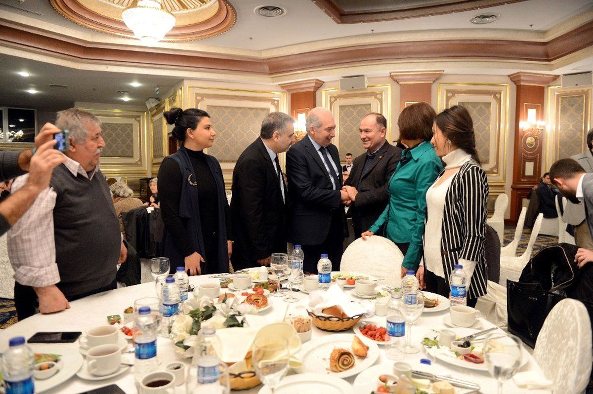 Mevlüt Uysal, "Büyükçekmece\'deki Engelleri Birlikte Aşacağız"