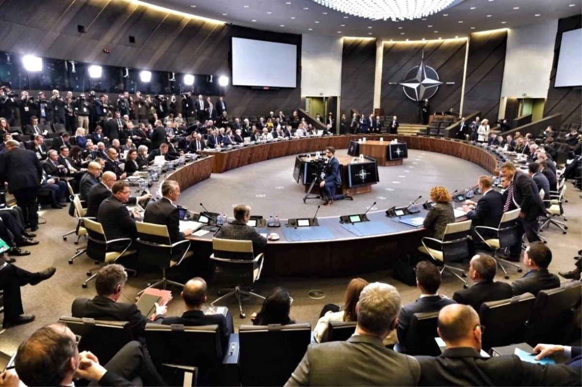 NATO Savunma Bakanları Toplantısı\'nın 2\'nci Oturumu Başladı