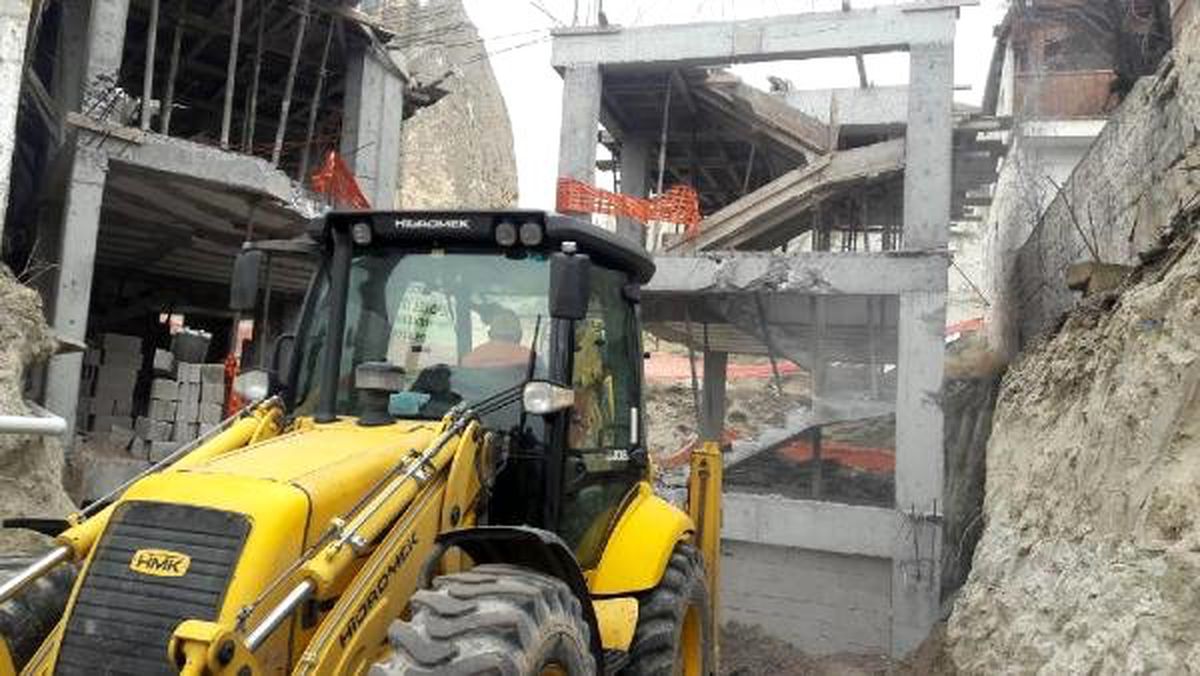Peribacalarındaki Otel İnşaatında Yıkım (2)
