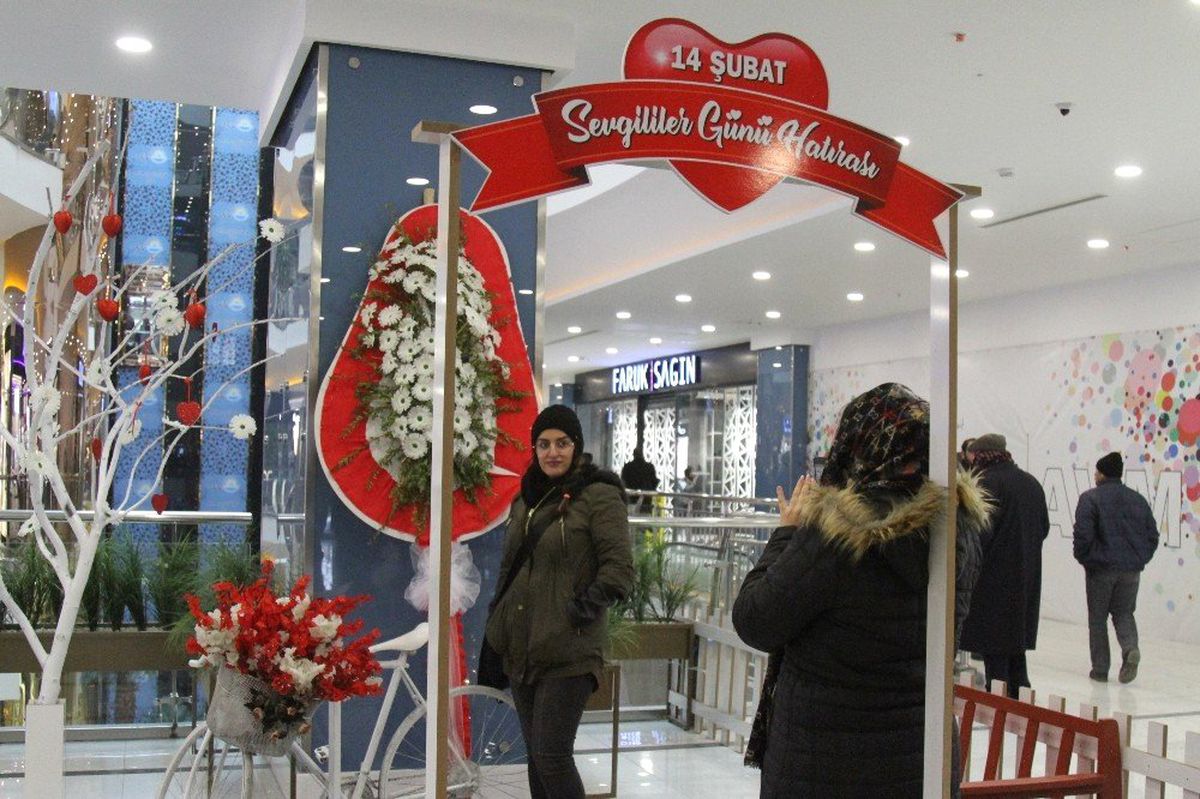 Sevgililer Günü Esnafa Yaramadı