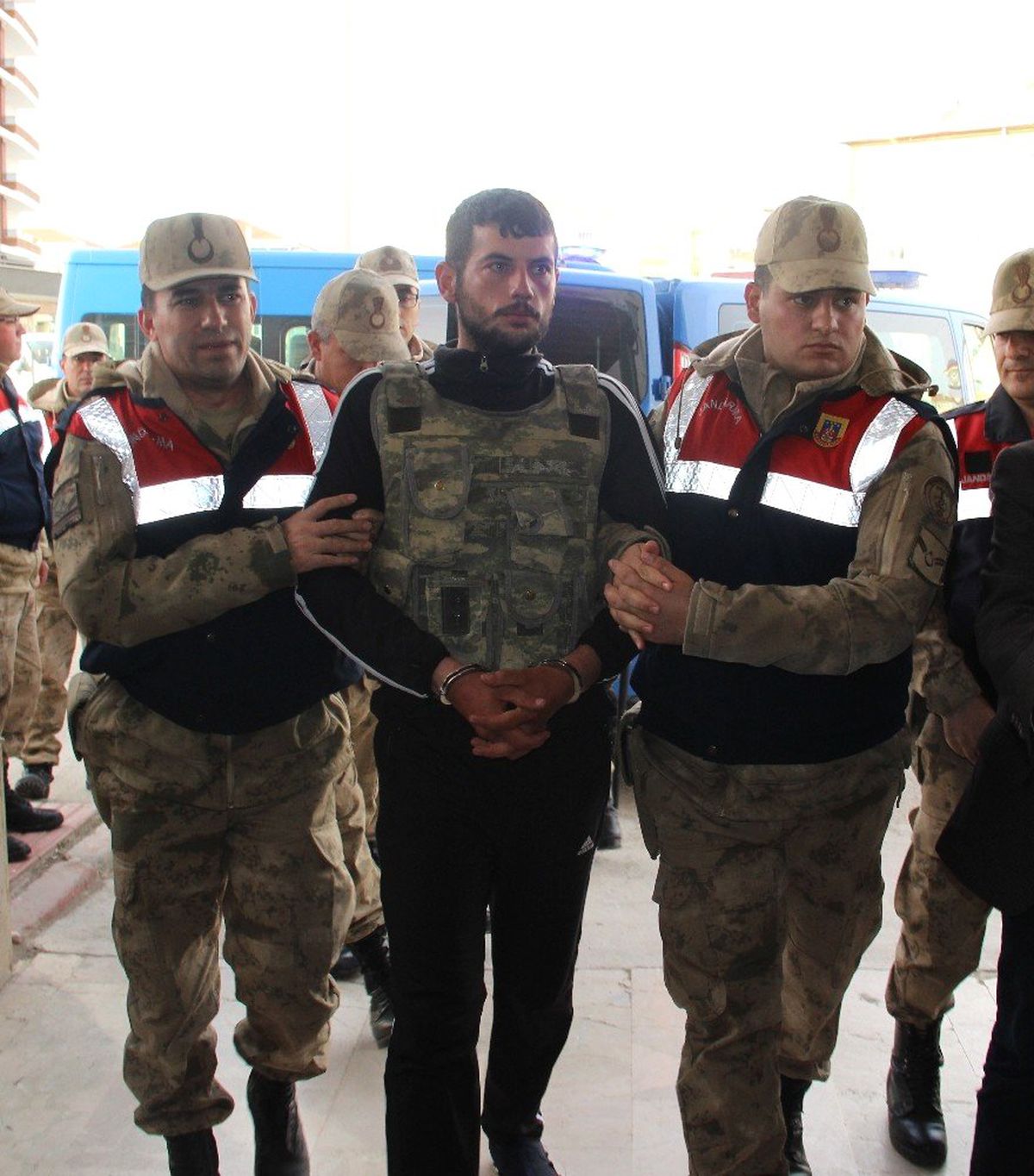 Sevgililer Gününde Hakim Karşısına Çıktı