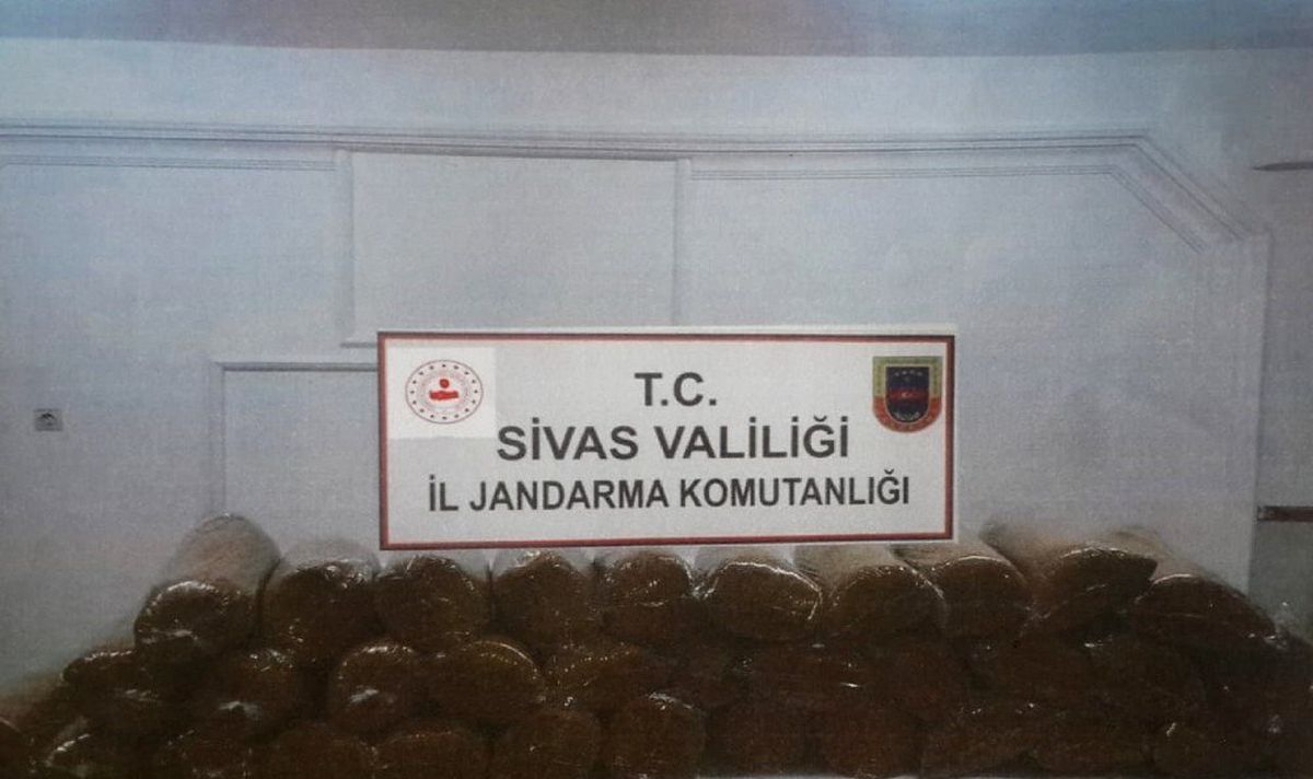 Sivas\'ta 175 Kilo Tütün Ele Geçirildi